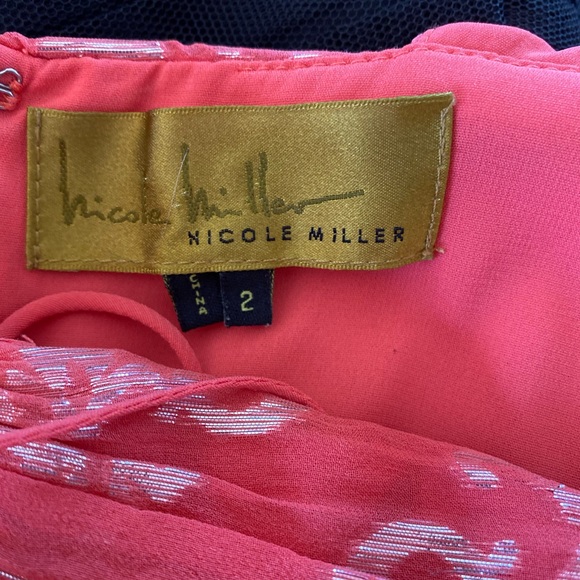 Nicole Miller Coral Pink Metallic Silk Brocade One Shoulder Gown - Picture 8 of 8